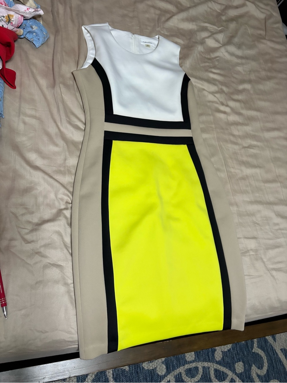 Calvin Klein Colorblock SL Sheath dress in Tan/Blk/ lime green